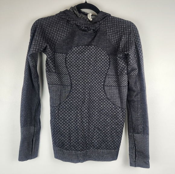 lululemon athletica Tops - Lululemon Seamless Hooded Pullover - Diamond Texture - Black/ Gray - Size 6